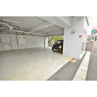 ★敷地内平置駐車場★