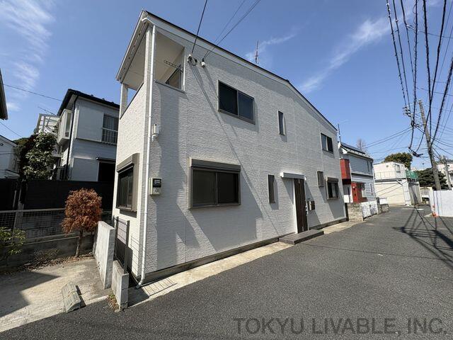 Cheap house for sale in Suginami, Tokyo