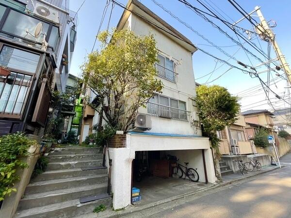 Cheap house for sale in Shibuya, Tokyo