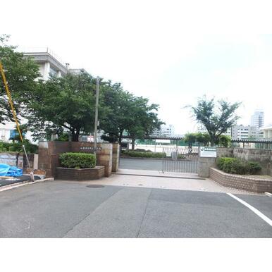 広島市立中広中学校 距離：1,122m