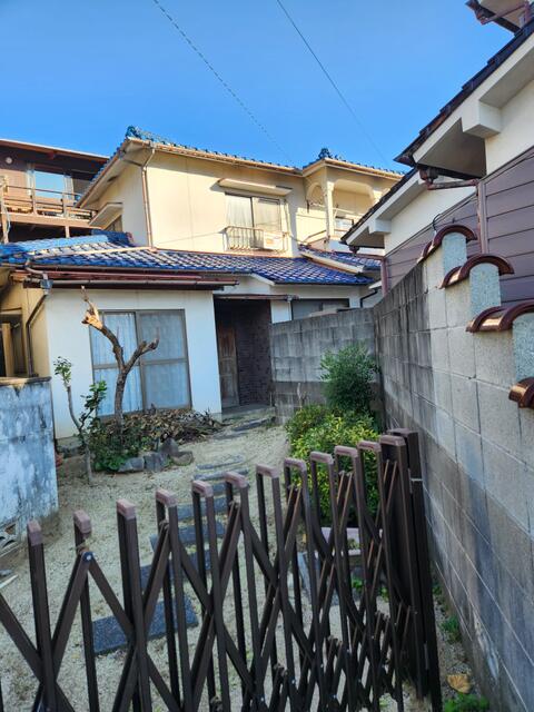 松山市 祝谷東町（道後温泉駅） 2階建 ５ＤＫ 370万円
