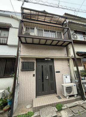 Cheap house for sale in Meguro, Tokyo