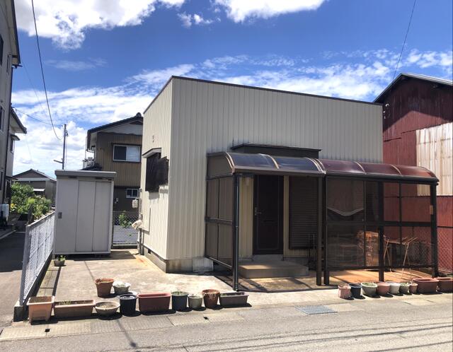 Sakai City, Maruoka Town, Ippontanaka (Maruoka Station) Single-story building 1DK