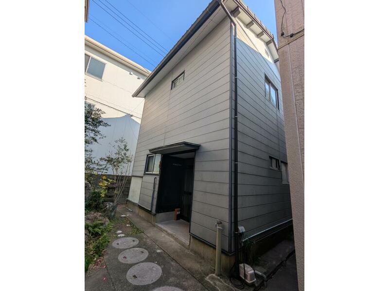 Kochi City, Hishima Town 2-chome (Kochi Station) 2-story building 3DK