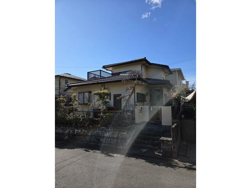 1 Kaede-gaoka, Hatoyama-cho, Hiki-gun (Takasaka Sta.) 2F 4LDK

4.7 million yen