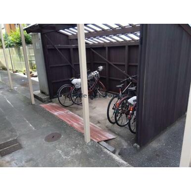 駐輪場