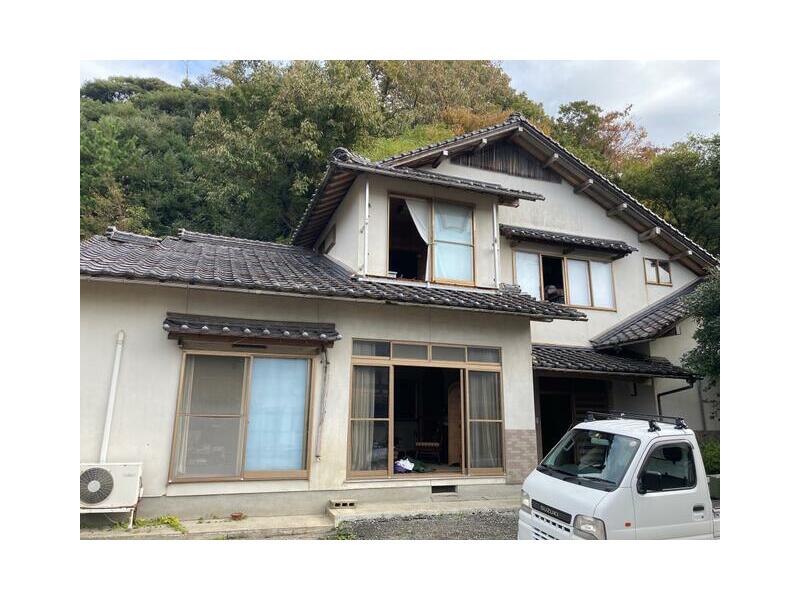 Iwami-cho, Iwami-gun, Hyogo (Oiwa station) 2F 7LDK

1.5 million yen