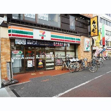 セブンイレブン 大阪玉出駅前店 距離:704m