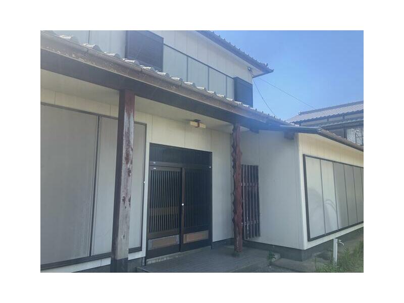 Karatsu City, Chinzei Town Nagoya (Nishi-Karatsu Station) 2-story building 5DK