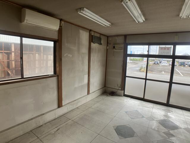 アットホーム】富山県の複数台駐車可の貸店舗・空き店舗・テナント物件
