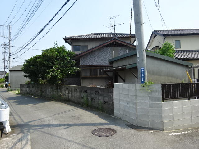 アットホーム 熊本市中央区 出水7丁目 南熊本駅 2階建 5dk 熊本市中央区の中古 一戸建て 提供元 株 アイアース不動産 一軒家 家の購入 アットホーム 熊本市中央区 出水7丁目 南熊本駅 2階建 5dk 熊本市中央区の中古 一戸建て 提供元 株 アイアース不動産 一軒家 家の購入