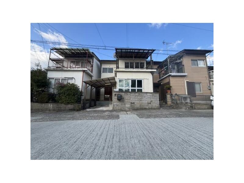 Katsuragi City, Nagao (Iwakura Station) 2-story 4DK