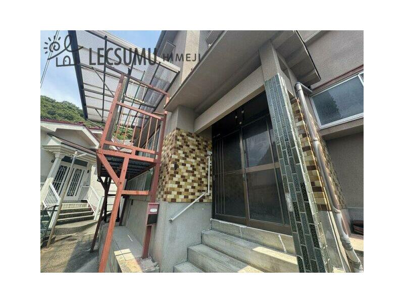 2F 5LDK in Manoura, Ieshima-cho, Himeji-city (Shikama Sta.)

1,000,000 yen