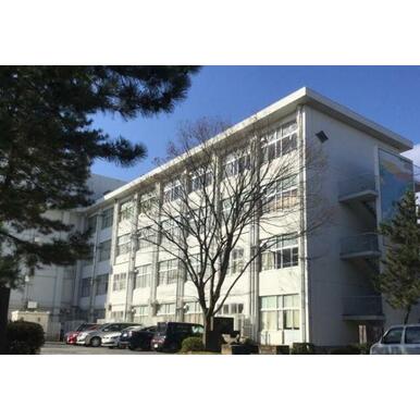 草津立市玉川小学校 距離:841m