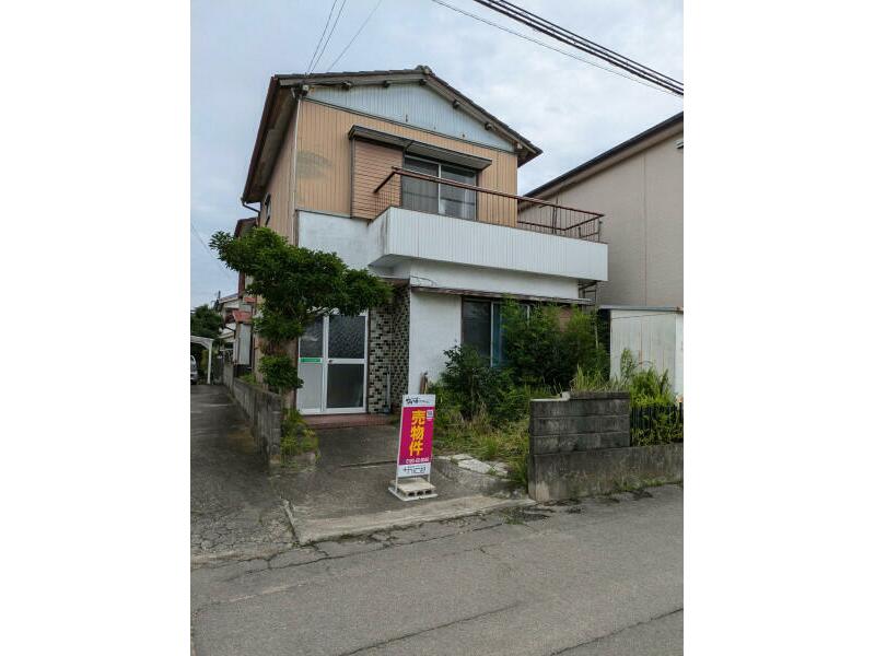 Tokushima City, Nishisuka-cho Nakakai (Jizobashi Station) 2-story building 3DK