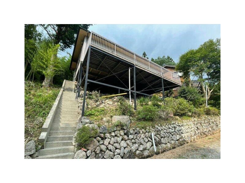 Uda-gun Mitsue-mura, Oaza Kamisue (Ise Okutsu Station) Single-story 3DK