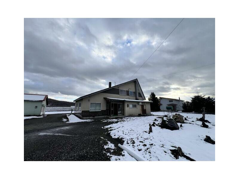 Kamikawa District, Aibetsu Town, Aza Kanetomi (Aibetsu Station) 2-story 8DK