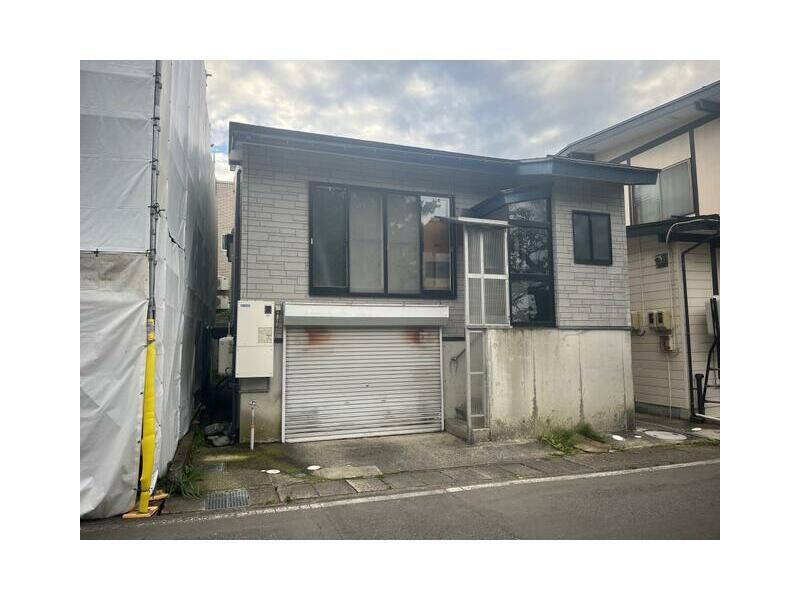 Yonezawa City, Marunouchi 1-chome (Yonezawa Station) 2-story 2DK