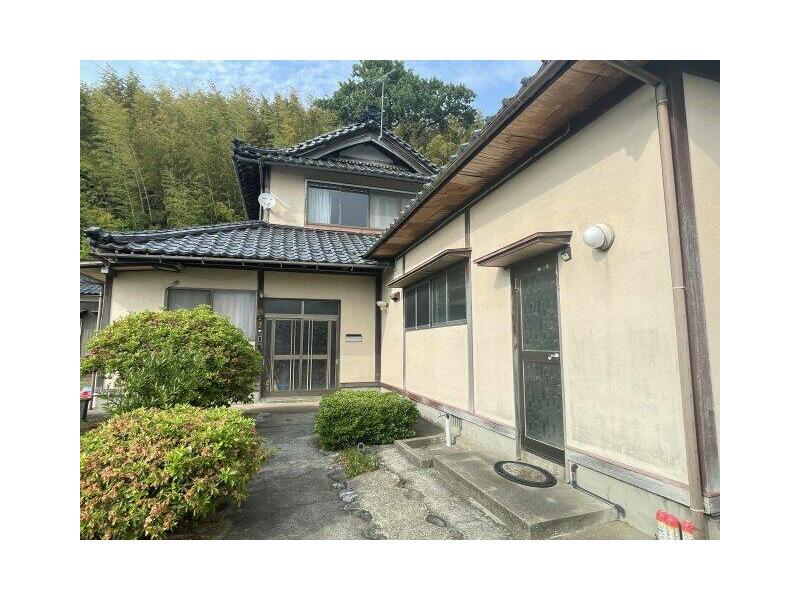 Awara City, Funatsu (Awara Yunomachi Station) 2-story 11DK