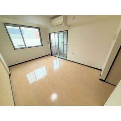 ８．８帖の洋室です