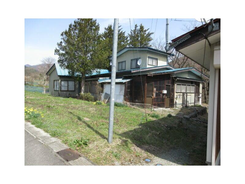 7SDK two-story building, Inada, Nakayama, Atami Town, Koriyama City