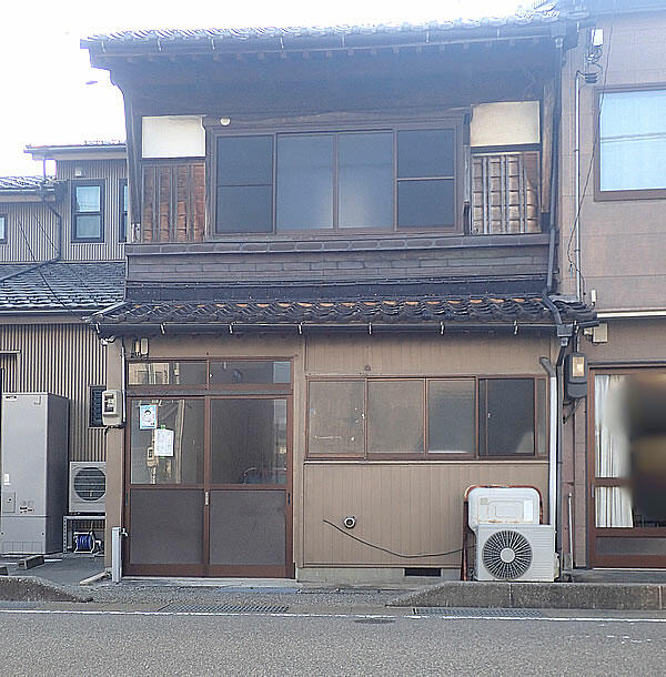 Cheap house for sale in Himi, Toyama