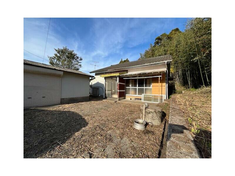 Satsumasendai City, Amitsu Town (Kusamichi Station) Single-story 3DK