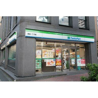 ファミリーマート湯島一丁目店 距離：57m