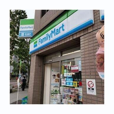 ファミリーマート 築地本願寺前店 距離:436m