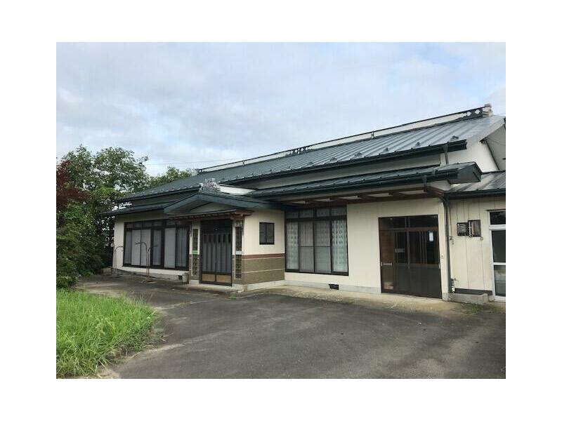 Kanegasaki Town, Iwate County, Mikajiri Kamishinden (Rokuhara Station) 1-story 5DK