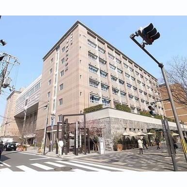 京都御池中学校 距離:328m