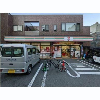 セブンイレブン渋谷上原2丁目店 距離:300m