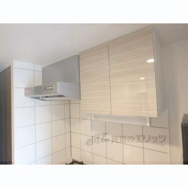 キッチン上部収納