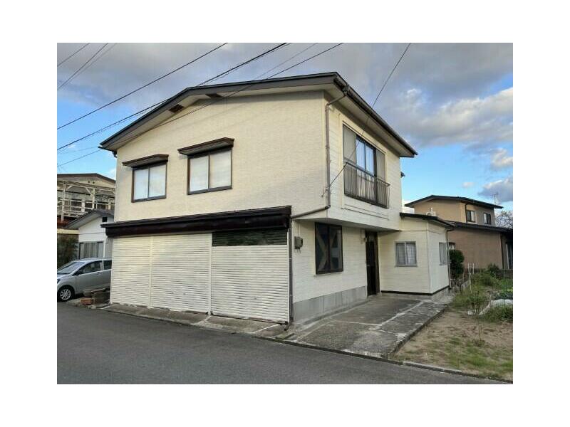 Yuri-Honjō City, Ishiwaki, Ishinohana (Ugo Honjō Station) 2-story building 9K