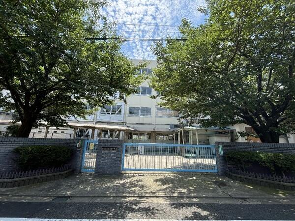 アットホーム】世田谷区 弦巻1丁目 (桜新町駅 ) 地上2階地下1 アットホーム】世田谷区 弦巻1丁目 (桜新町駅 ) 地上2階地下1
