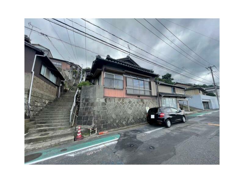 2-chome Suehirocho, Yahatahigashi Ward, Kitakyushu City (Space World Station) 2-story building 6DK