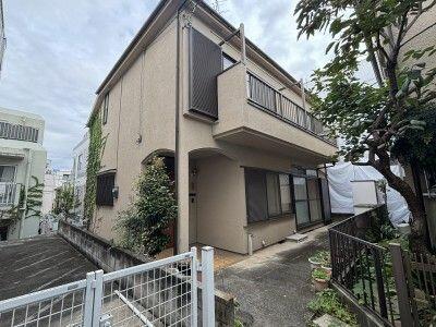 Cheap house for sale in Meguro, Tokyo