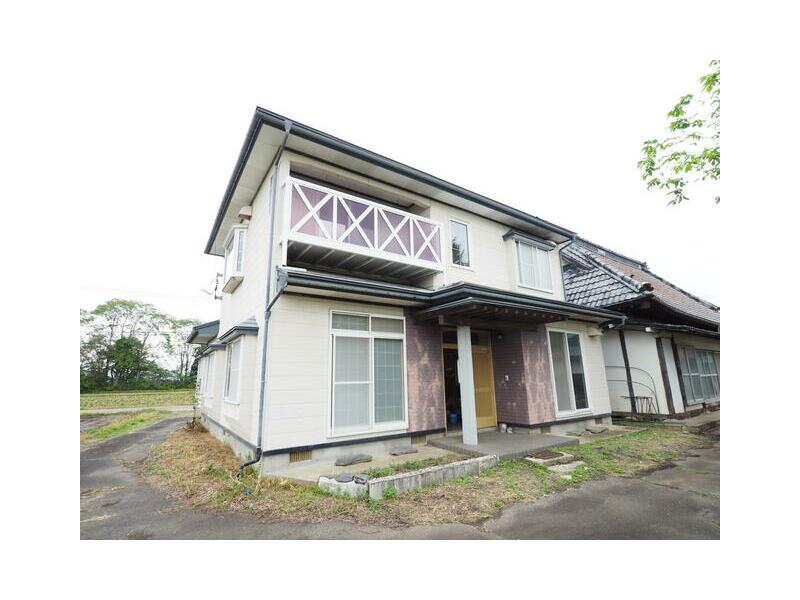 2-story building, 4LDK, 12 Chiwari, Higashi-Juni-chome, Hanamaki City (Hanamaki Station)