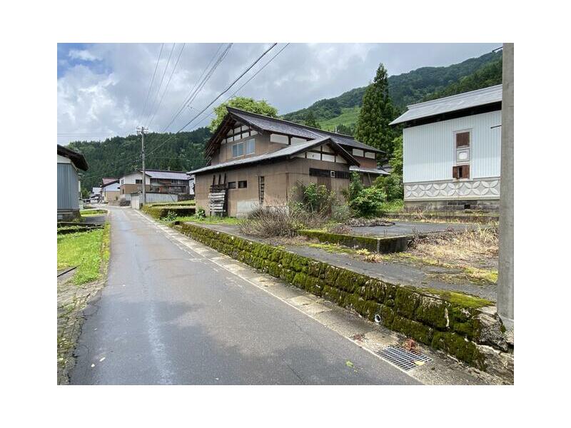 4DK single-story house in Nakamiya, Hakusan City