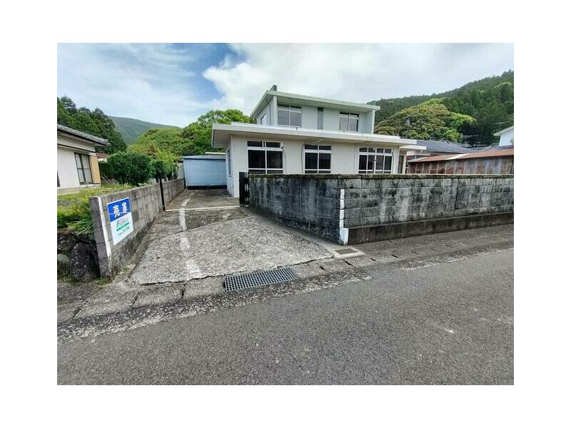 Sasebo City, Sechihara-cho Nakado, 2-story building, 5DK