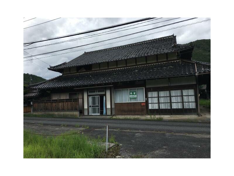 Aki Takada City Misato Town Hongō 1-story 10DK