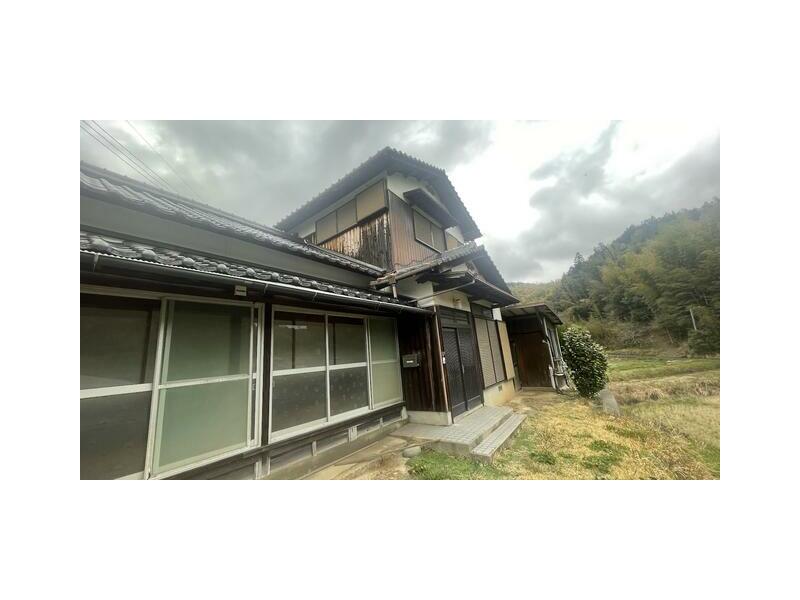 Kumage District, Hirao Town, Oaza Saga (Yanai Station) 2-story building 8DK