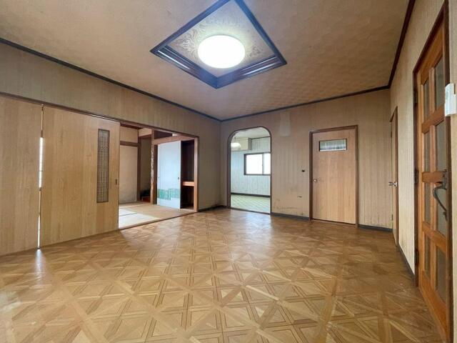 亀田郡七飯町 字上藤城 2階建 3LDK 5