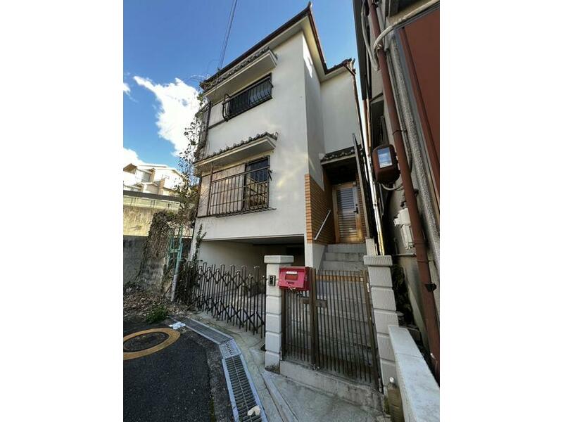 Higashi-Osaka City, Rokumanji-cho 1-chome (Hyotan-yama Station) 2-story building 4DK