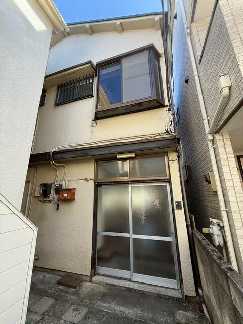 Cheap house for sale in Toshima, Tokyo