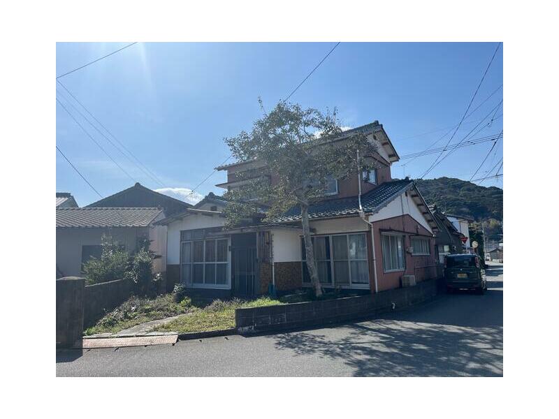 2-story building, 5DK in Karatsu City, Ura (Nishi-Karatsu Station)