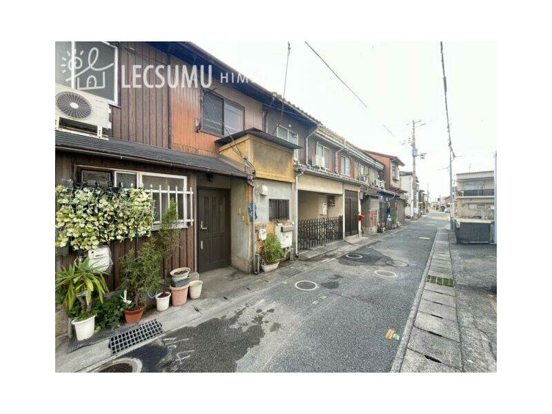 Himeji-city, Shikama-ku, Hosoe (Shikama Sta.) 2F 4DK

1,500,000 yen