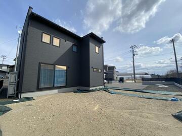 うのいえ アットホーム】山本郡三種町 鵜川字大曲（森岳駅） 2階建 5LDK