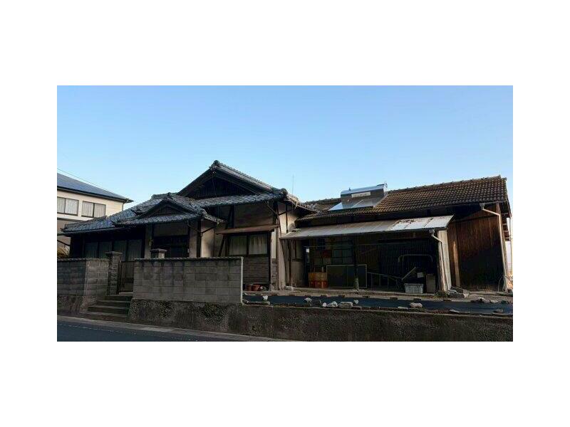 Mitoyo City, Takuma Town Takuma (Takuma Station) Single-story building 7DK