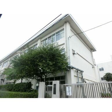 市立国立第二中学校 距離:1,500m